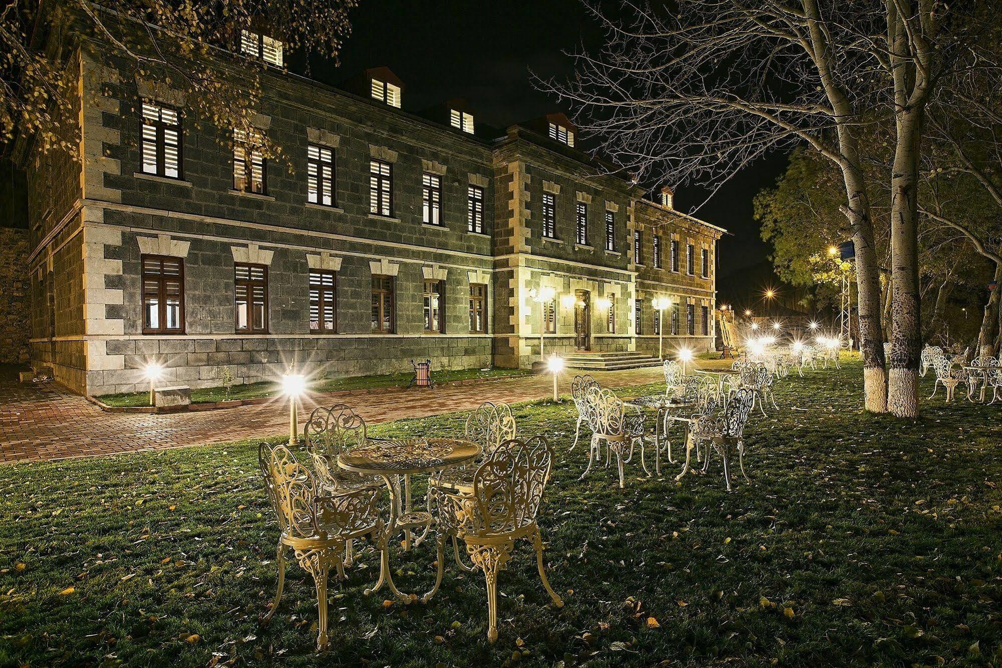 Hotel Katerina Sarayi 1877 Kars Exterior photo